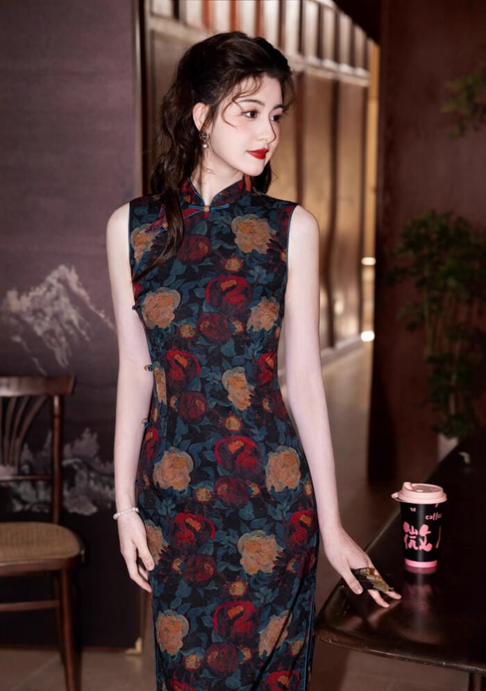 Sleeveless Cheongsam Traditional Chinese Dress