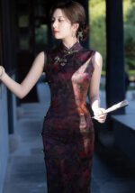 Sleeveless Qipao Dress with Floral Brocade Pattern
