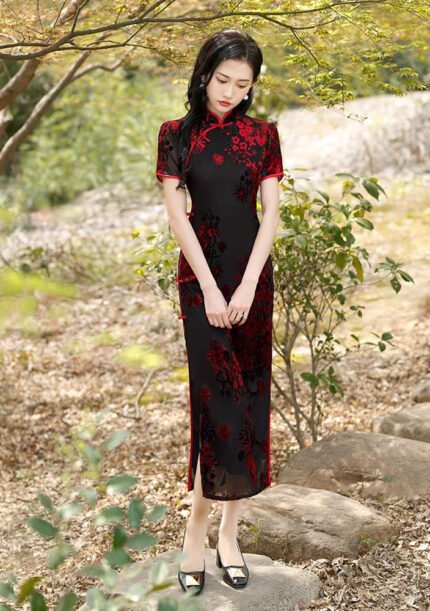 Velvet Qipao Dress with Exquisite Floral Patterns