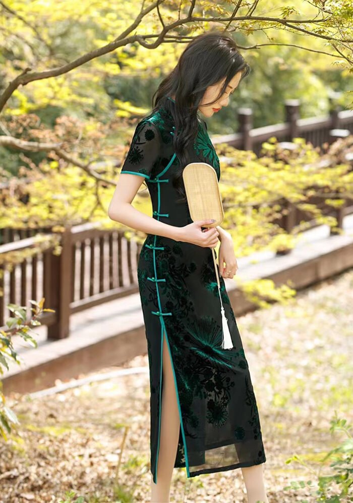 Velvet Qipao Dress with Exquisite Floral Patterns