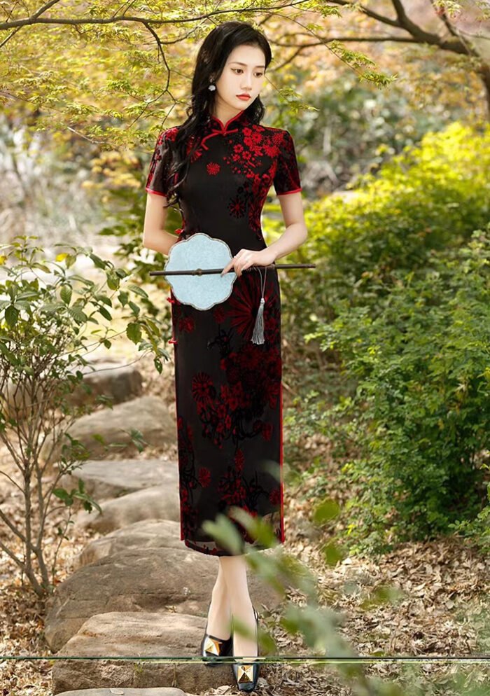 Velvet Qipao Dress with Exquisite Floral Patterns
