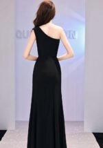 Elegant Black One-Shoulder Mermaid Evening Gown
