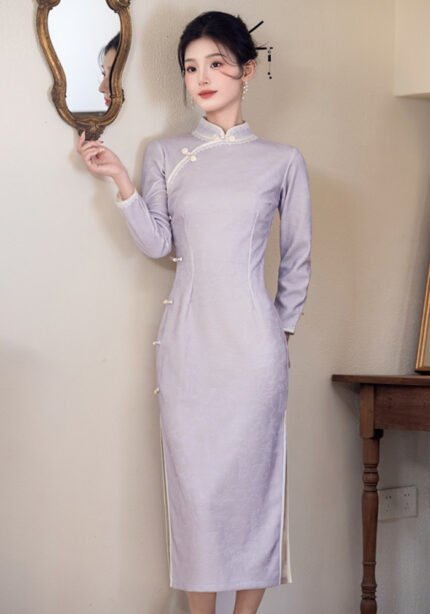 Spring and Autumn Elegant Silk Cheongsam with Floral Brocade