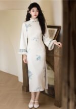 Vintage Elegance Women's Floral Brocade Cheongsam with Faux Fur Cuffs