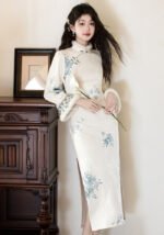 Vintage Elegance Women's Floral Brocade Cheongsam with Faux Fur Cuffs