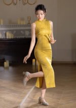 2026 Golden Jacquard Cheongsam Dress - Elegant Sleeveless Qipao