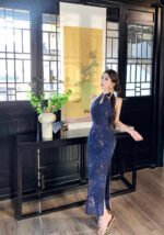 Modern Qipao with Keyhole Neckline & Floral Print, Bodycon Side Slit Maxi Dress for Evening & Party