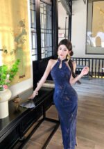 Modern Qipao with Keyhole Neckline & Floral Print, Bodycon Side Slit Maxi Dress for Evening & Party