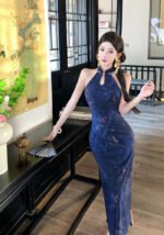 Modern Qipao with Keyhole Neckline & Floral Print, Bodycon Side Slit Maxi Dress for Evening & Party