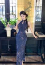 Modern Qipao with Keyhole Neckline & Floral Print, Bodycon Side Slit Maxi Dress for Evening & Party