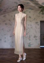 Elegant Mandarin Collar Sleeveless Maxi with Side Slit