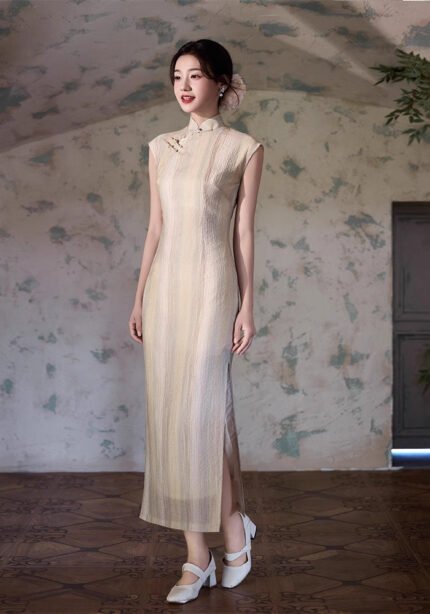 Elegant Mandarin Collar Sleeveless Maxi with Side Slit
